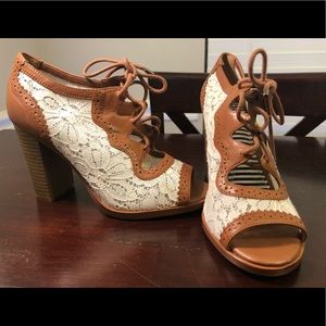 Gianni Bini Wedges